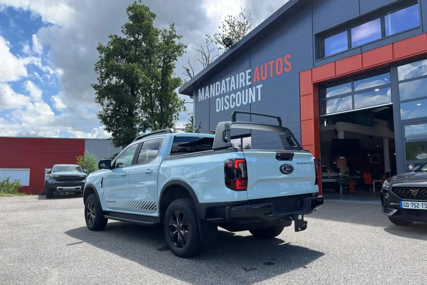 Ford Ranger 2.3 PHEV 281 E-AWD A10 STORMTR - 2