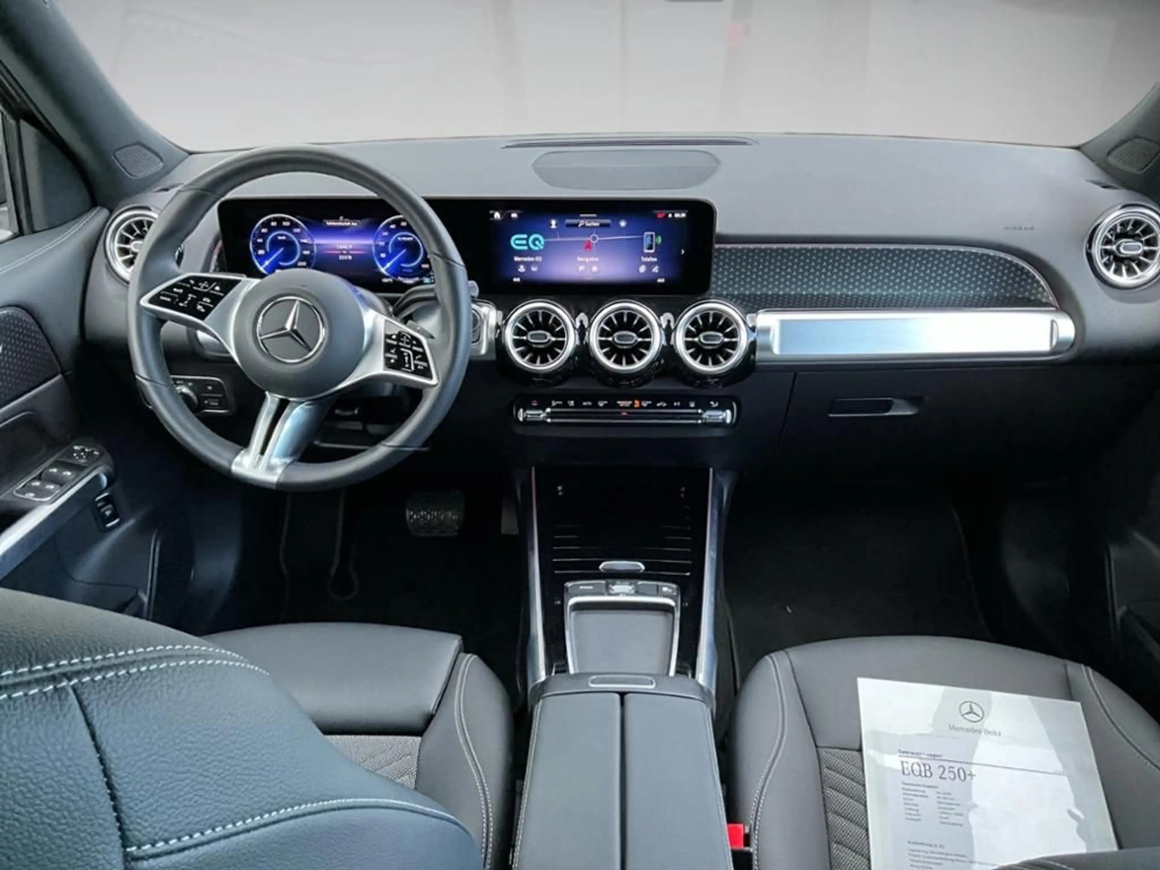 Mercedes-Benz EQB 250 Progressive Advanced AUT Kam. KlimaA LED — photo 10