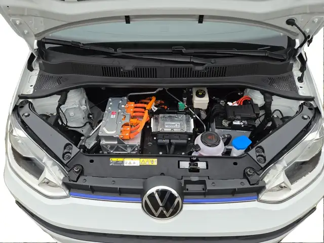 Volkswagen E-Up! view 12