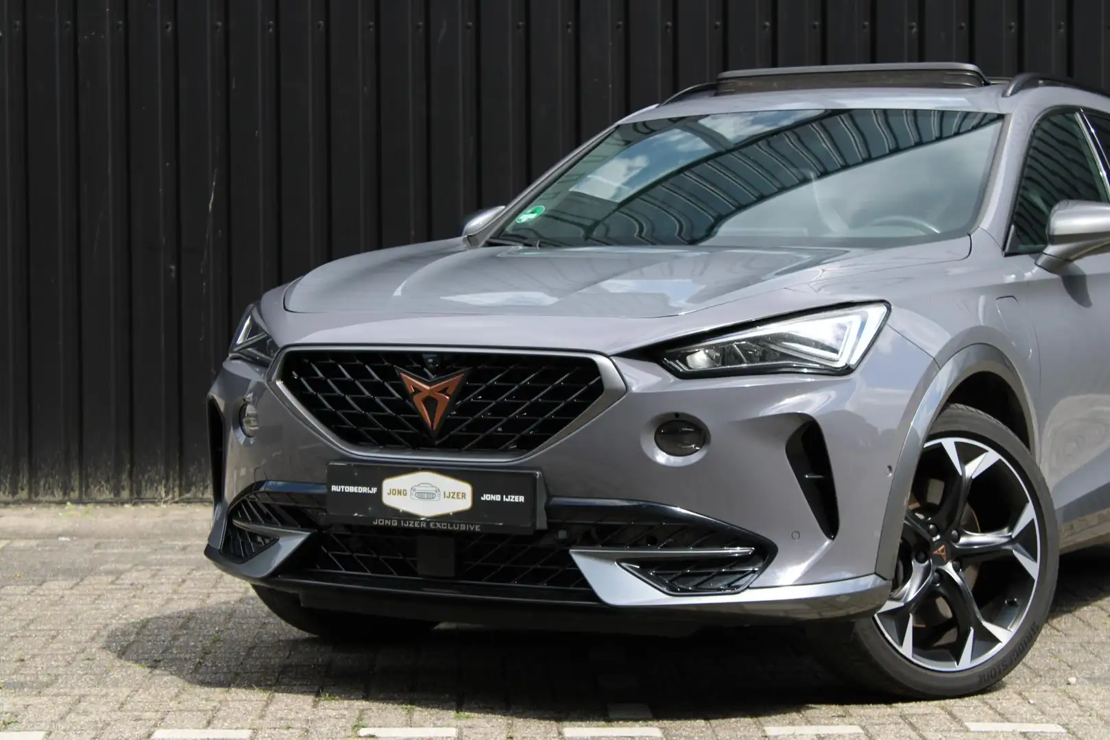 CUPRA Formentor 1.4 e-Hybrid VZ Copper PANO MEMORY 360 CAM Grijs - 2