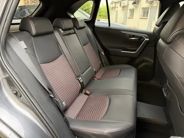 Toyota Rav4 view 14