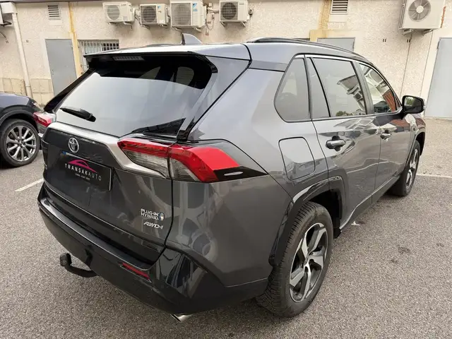 Toyota Rav4 view 8