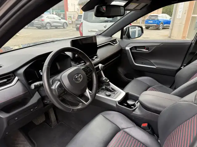Toyota Rav4 view 9