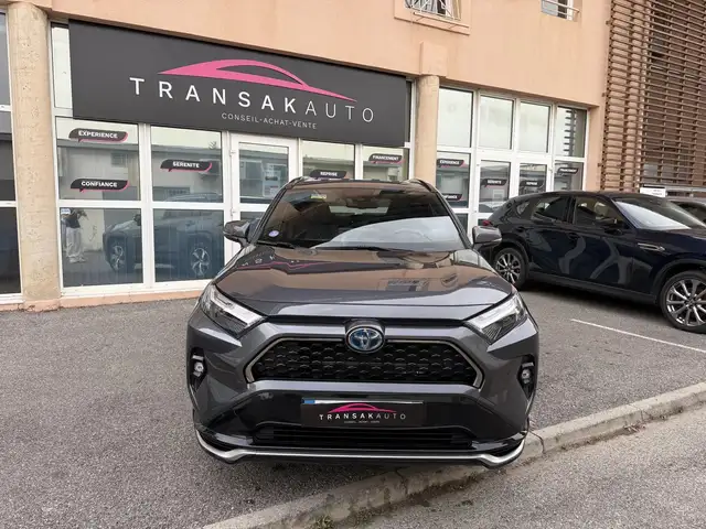 Toyota Rav4 view 2