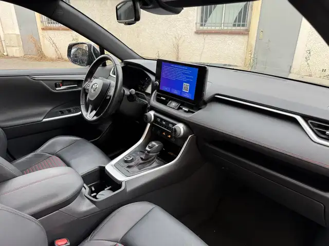 Toyota Rav4 view 11