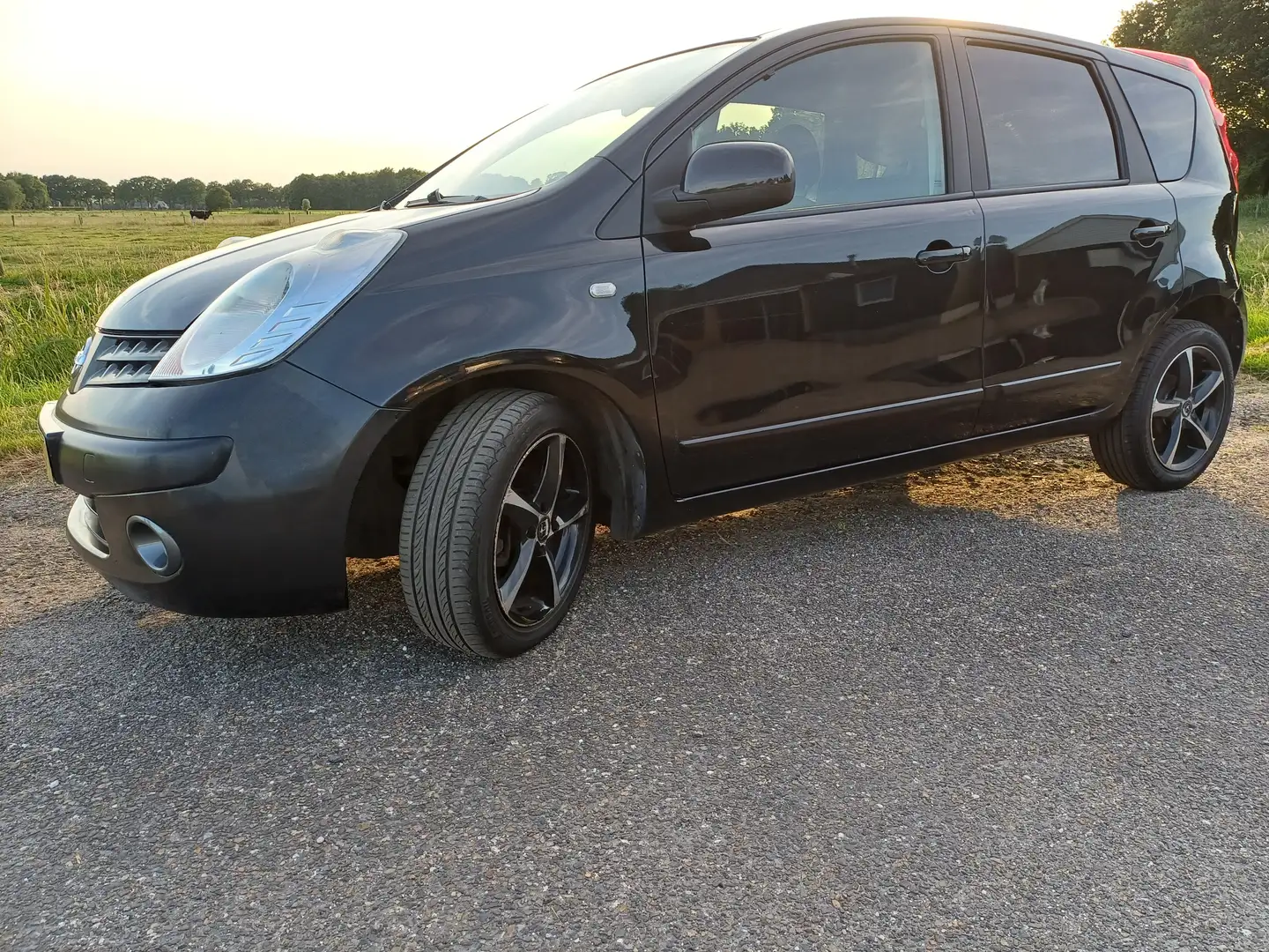 Nissan Note Note 1.4 Acenta Zwart - 1