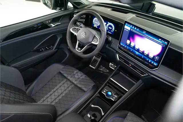 Volkswagen Tiguan view 29
