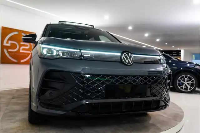 Volkswagen Tiguan view 11