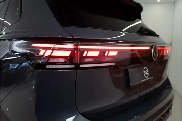 Volkswagen Tiguan view 21