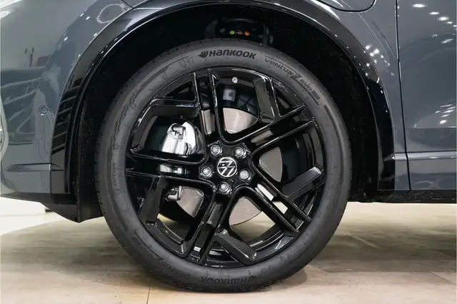 Volkswagen Tiguan view 15