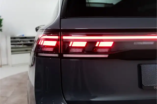 Volkswagen Tiguan view 23