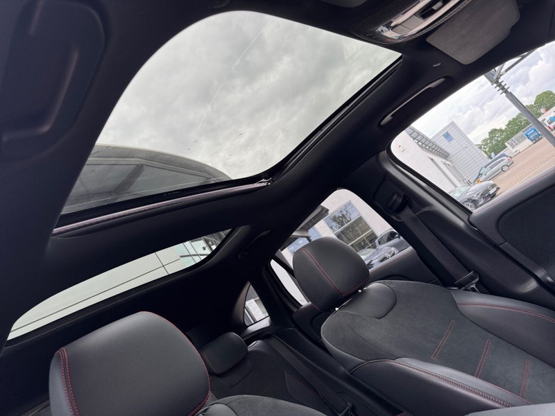 Mercedes-Benz GLA 250 e AMG, Pano, AHK, aug. Reality, R-Kamera — photo 6
