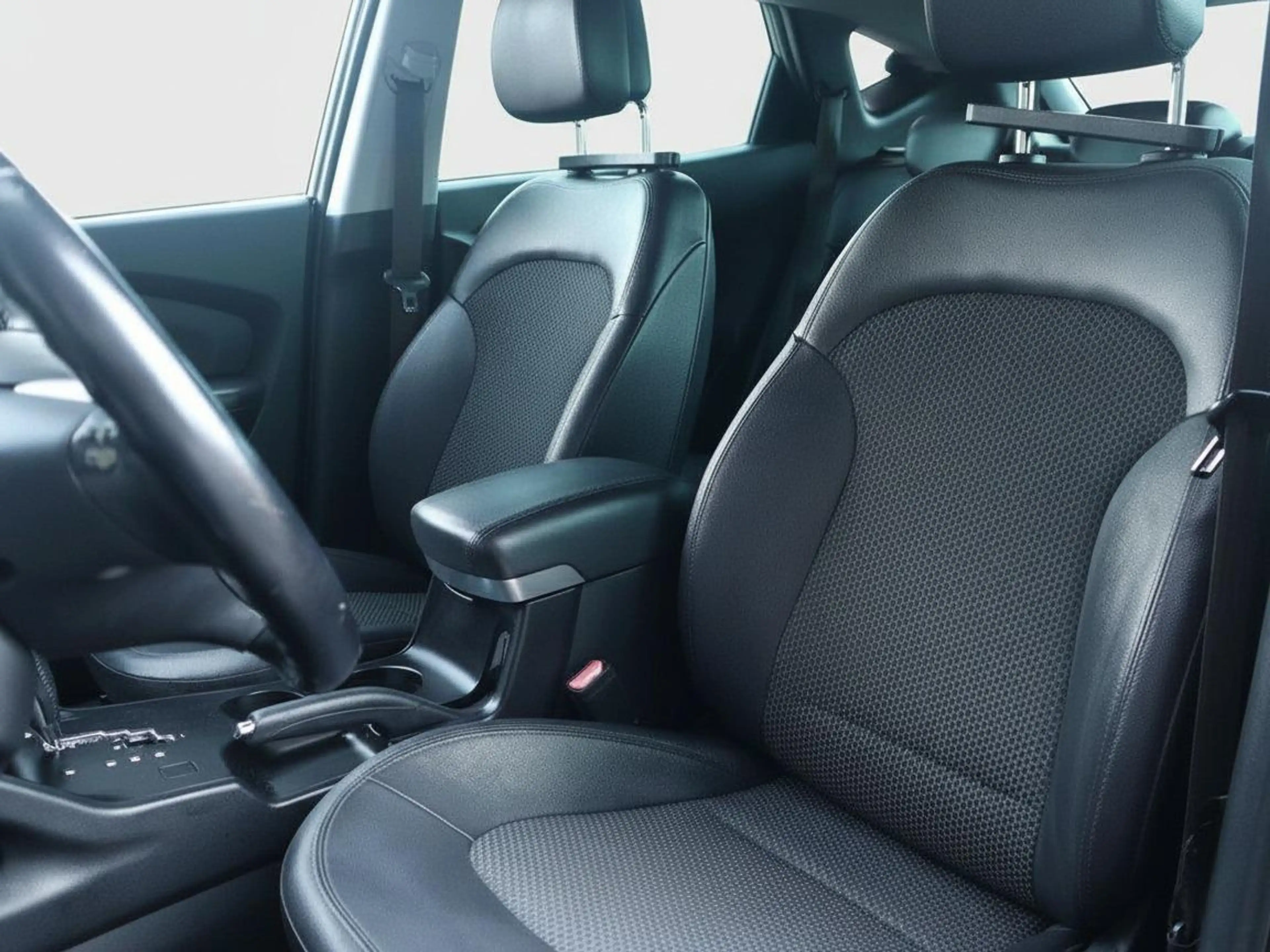 Hyundai iX35 2.0i Style | Cruise | Clima | Keyless start+entry — photo 10