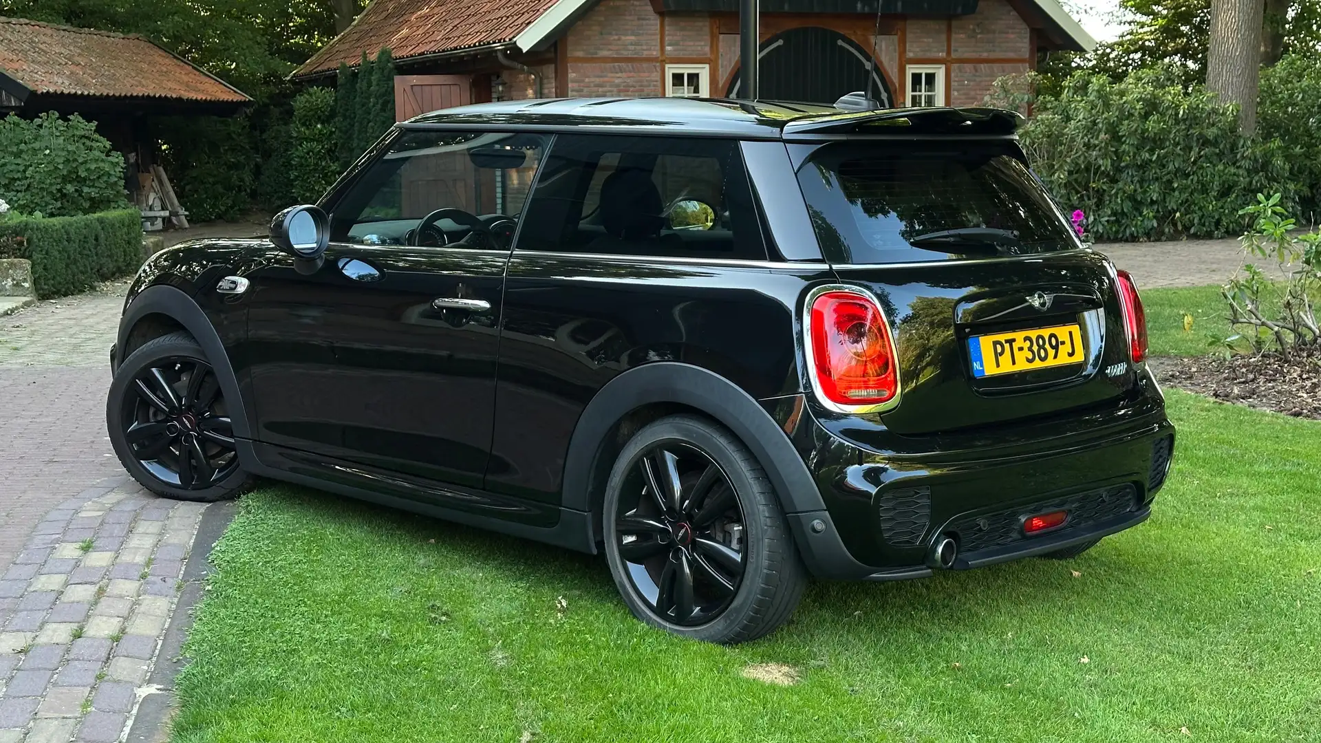 MINI Cooper Cooper 1.5 King's Cross Zwart - 2