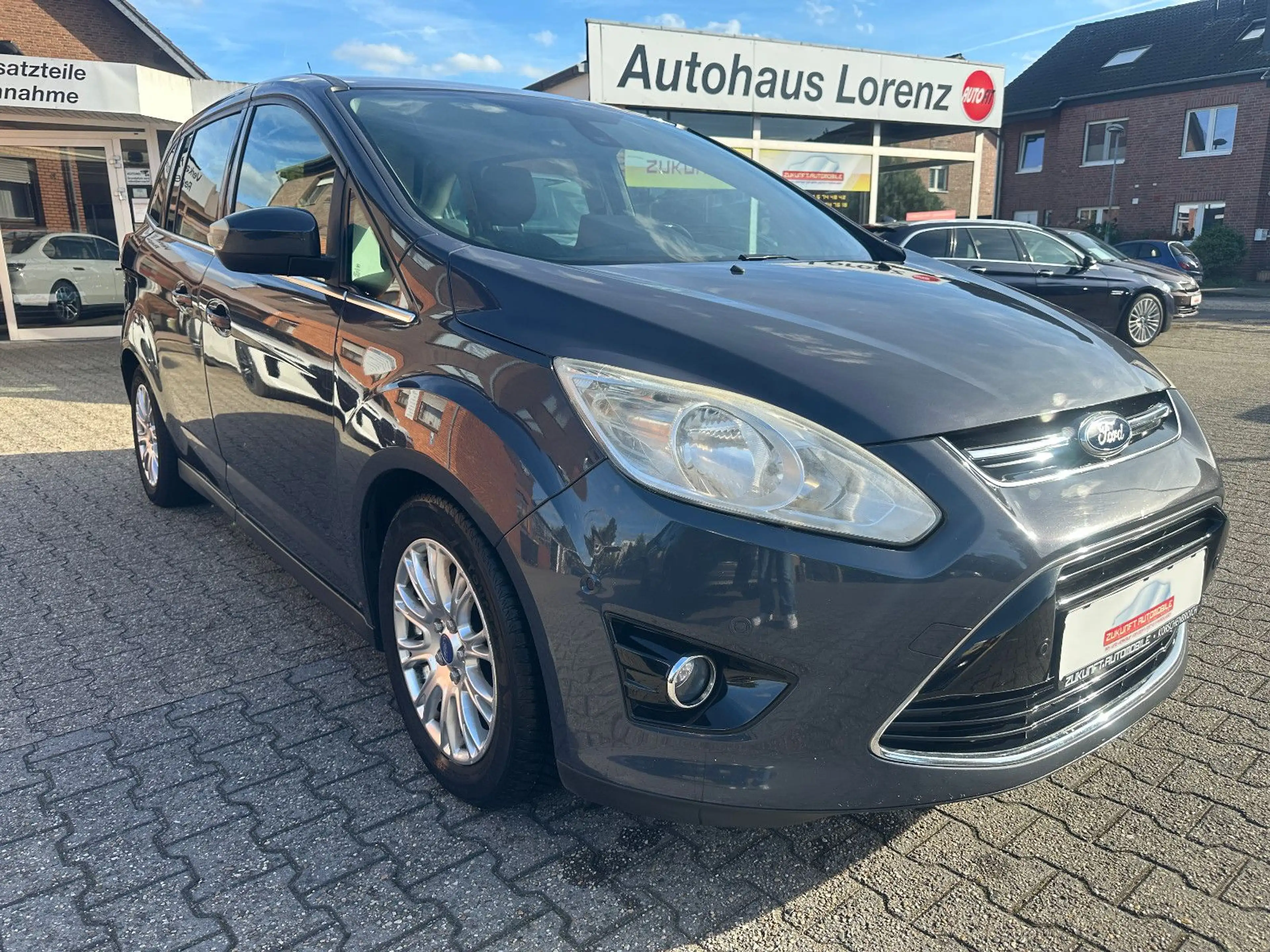 Ford Grand C-Max Titanium /KAMERA/CARPLAY/ *7 SITZER*