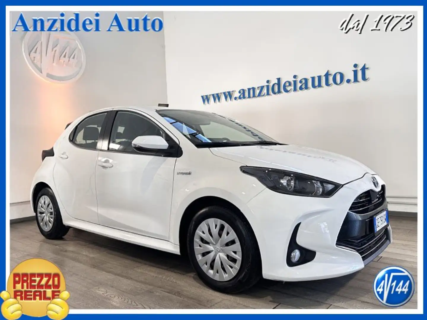 Toyota Yaris 1.5 Hybrid 5 porte Business Bianco - 1
