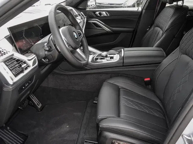BMW X6 view 12