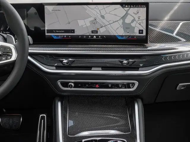 BMW X6 view 9