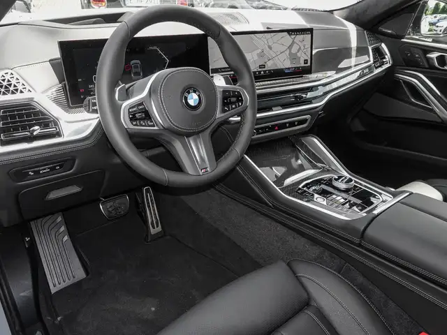BMW X6 view 6