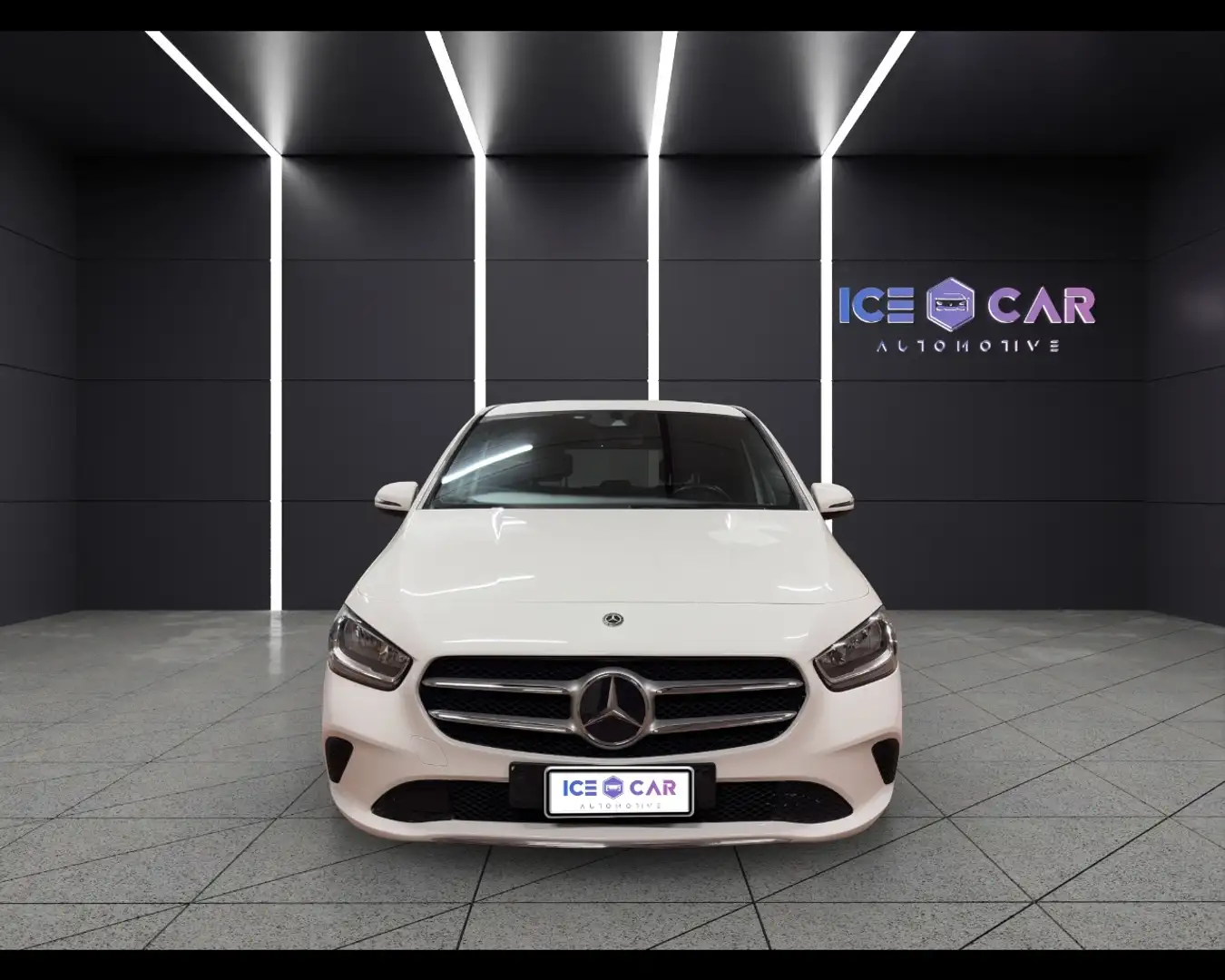 Mercedes-Benz B 180 d Automatic Sport Weiß - 2