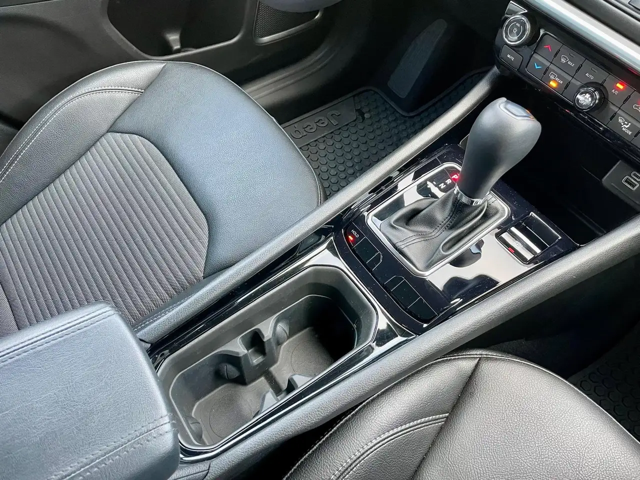 Jeep Compass AT 1.5 GSE 48V e-DCT Altitude 360°KAMERA 27