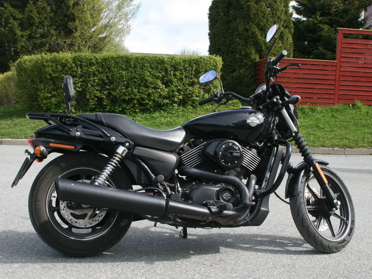 Harley-Davidson Street 750 XG Černá - 1