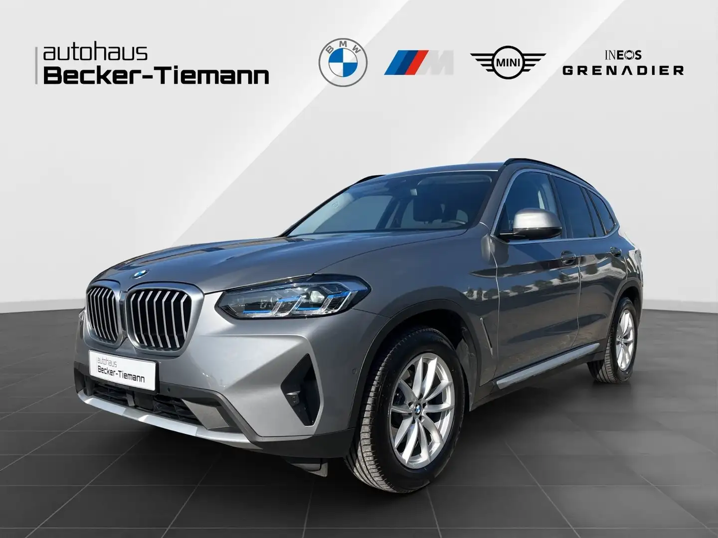 BMW X3 xDrive20d HUD Laser AHK DrivAss ACC ParkAss Grijs - 1