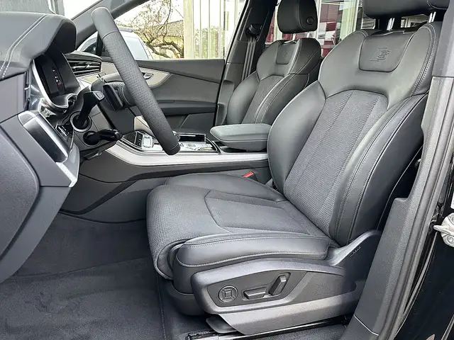 Audi Q7 55 TFSI e PHEV quattro S-line Panorama, AHK, Ka... Ansicht 14