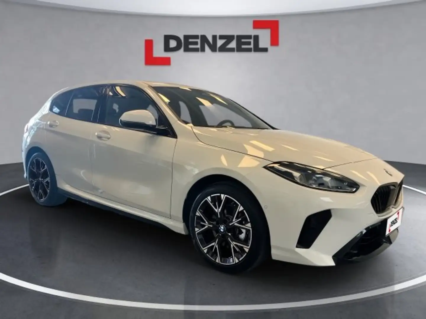 BMW 118 d 5-Türer F70 B47 Weiß - 2