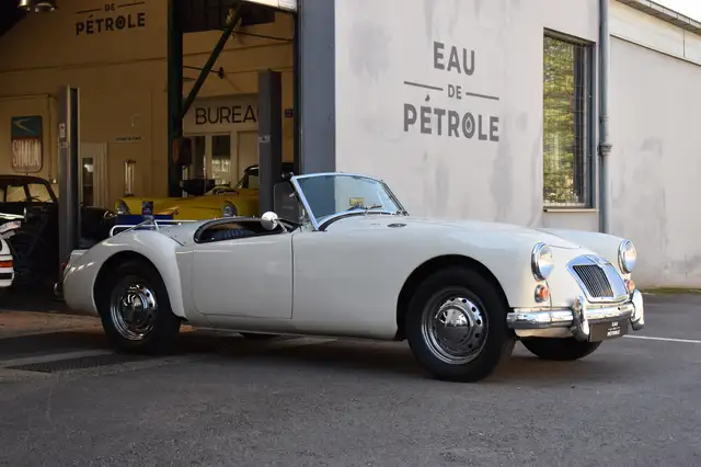 MG MGA 1600