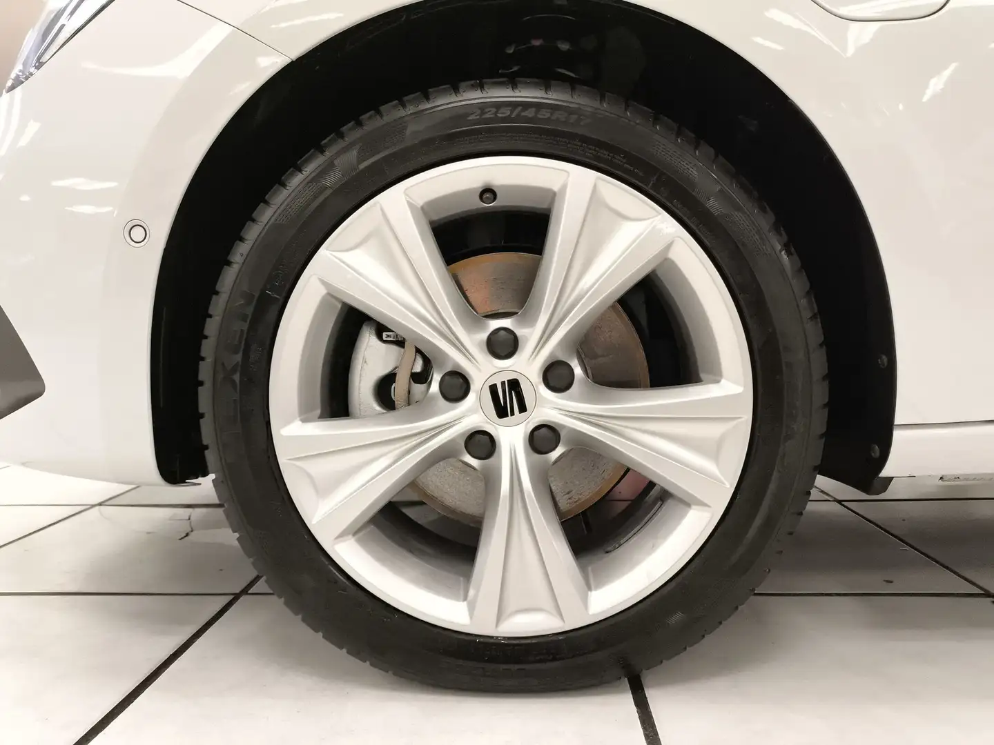 SEAT Leon 1.5 e-Hybrid S&S FR XM DSG-6 204 Blanco - 2
