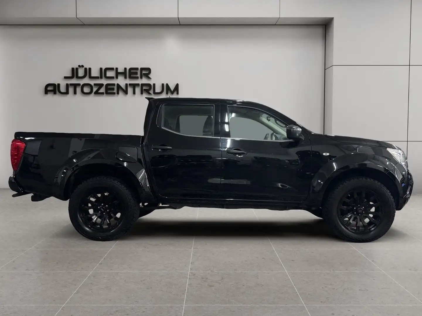 Nissan Navara Acenta Double Cab 4x4 / Warrior Prior! Noir - 2