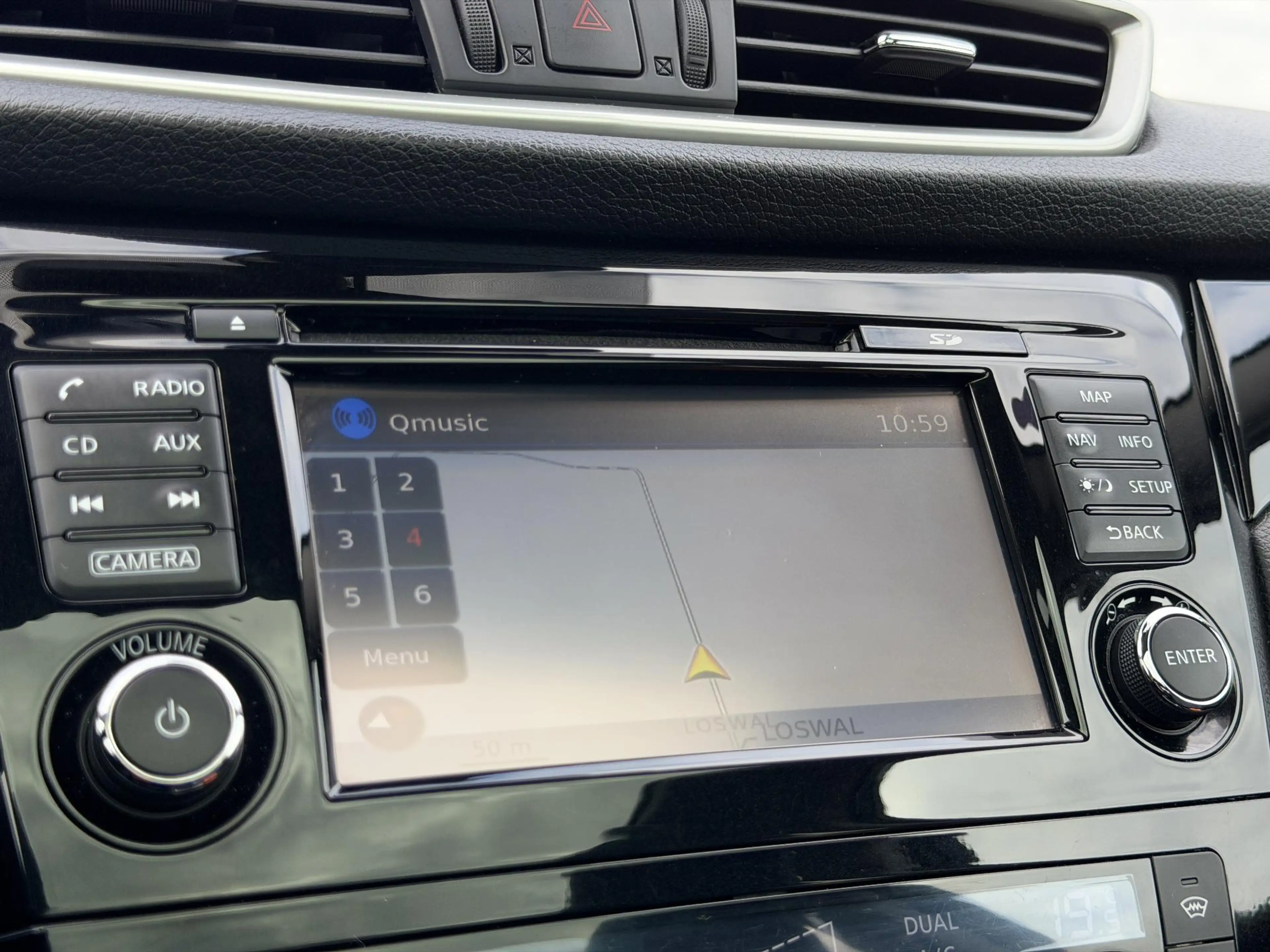 Nissan Qashqai 1.2 Business Edition|Pano Dak|Leer|360*Cam — photo 24