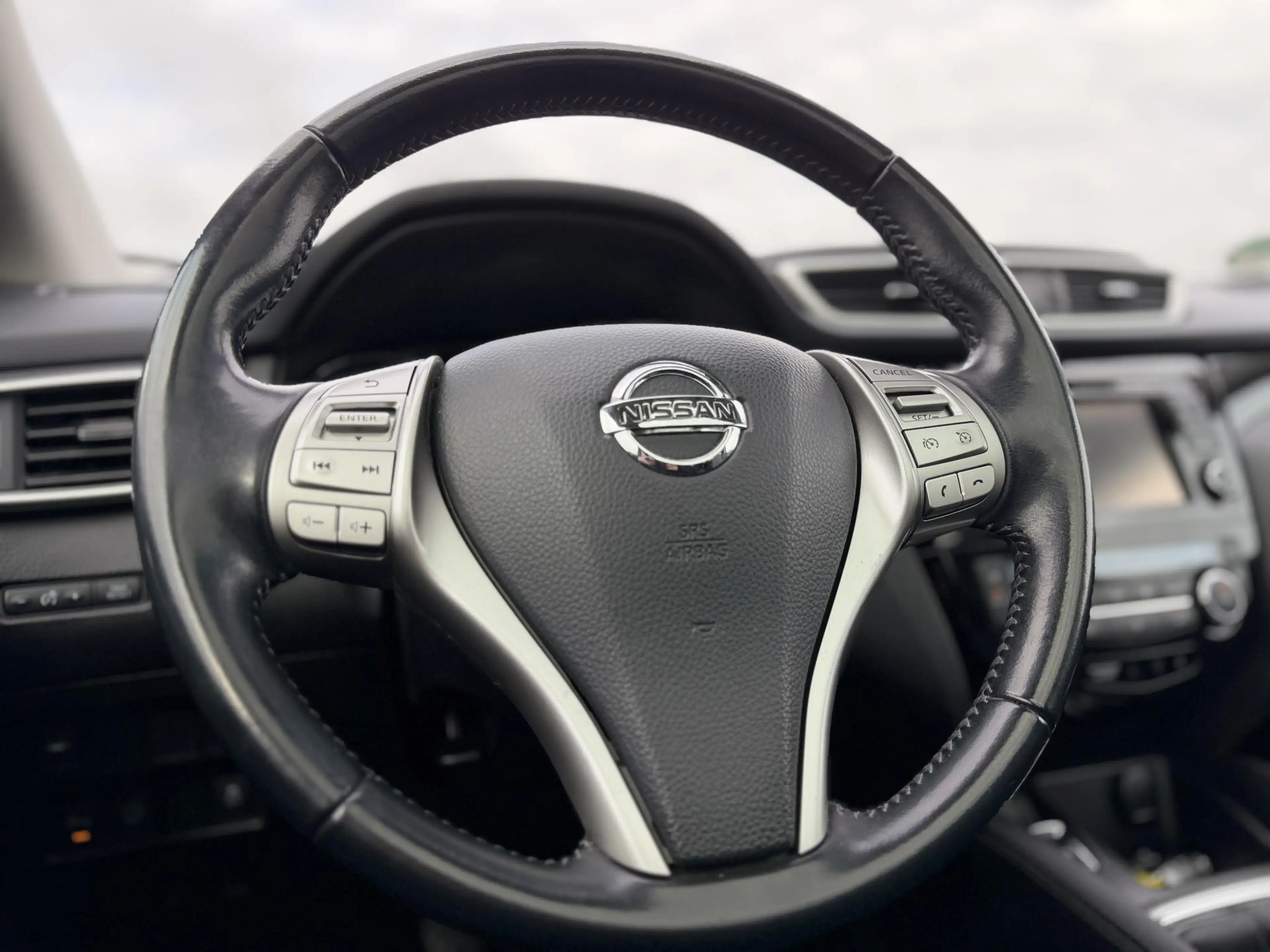 Nissan Qashqai 1.2 Business Edition|Pano Dak|Leer|360*Cam — photo 17