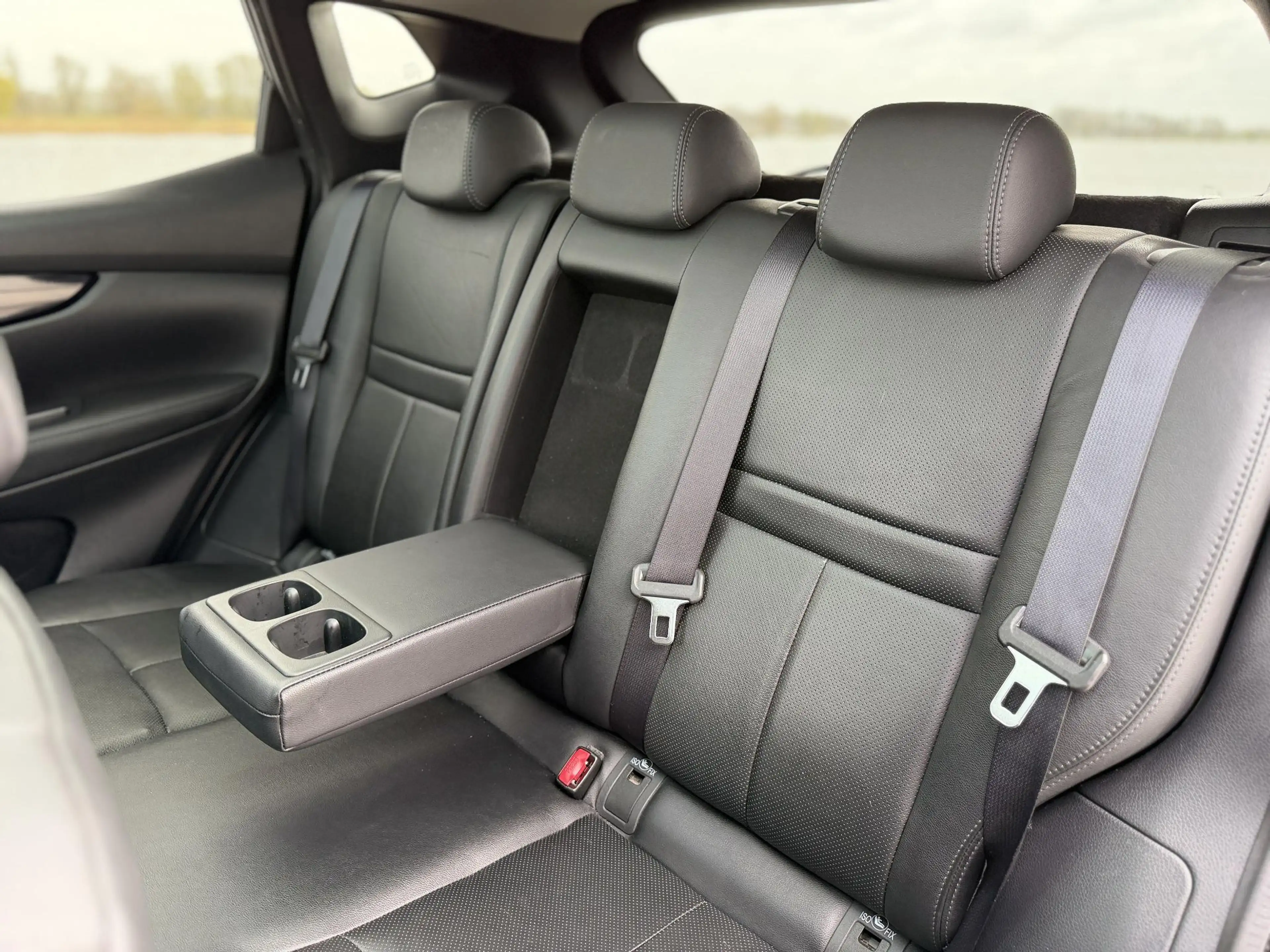Nissan Qashqai 1.2 Business Edition|Pano Dak|Leer|360*Cam — photo 14