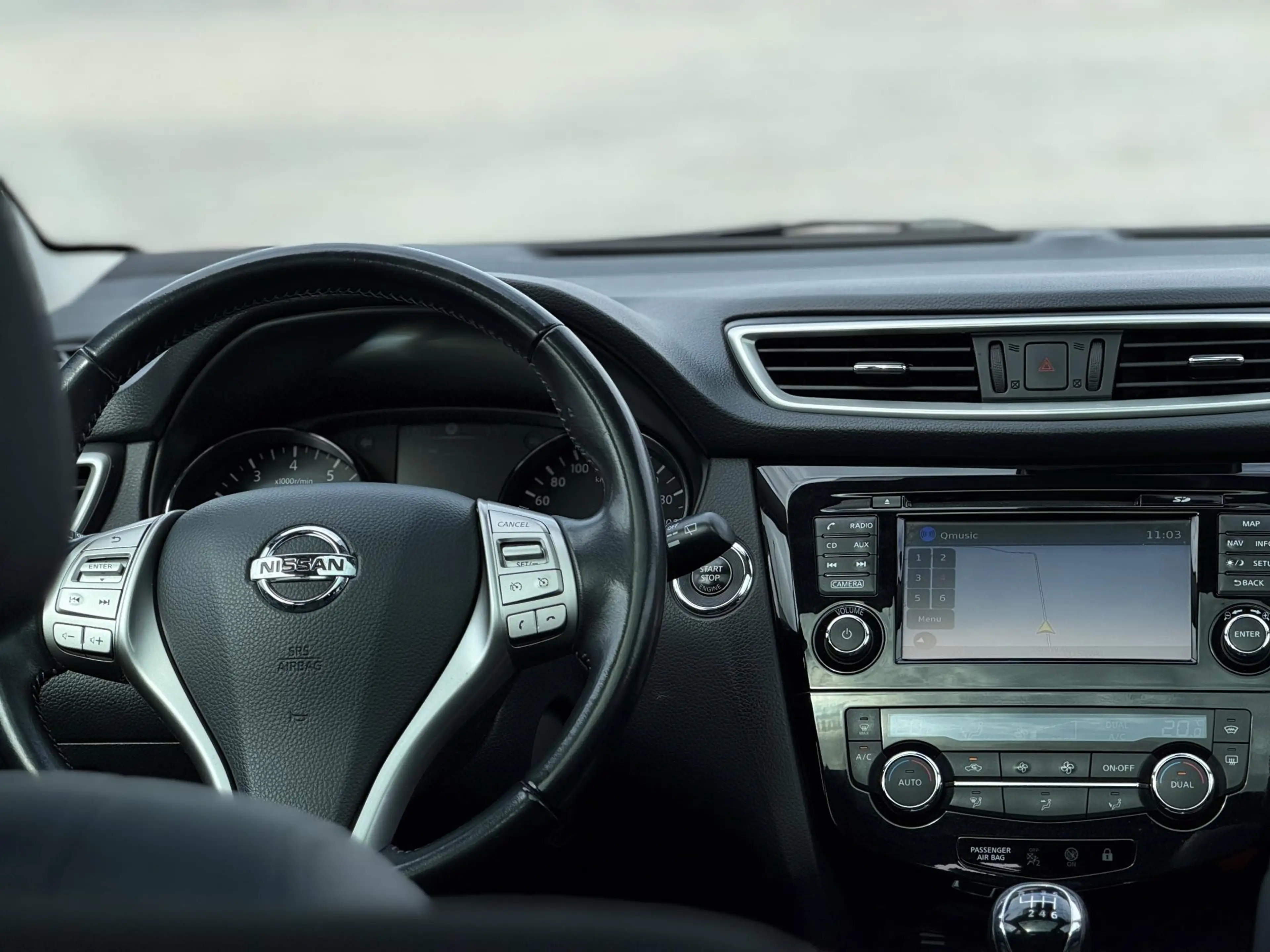 Nissan Qashqai 1.2 Business Edition|Pano Dak|Leer|360*Cam — photo 33