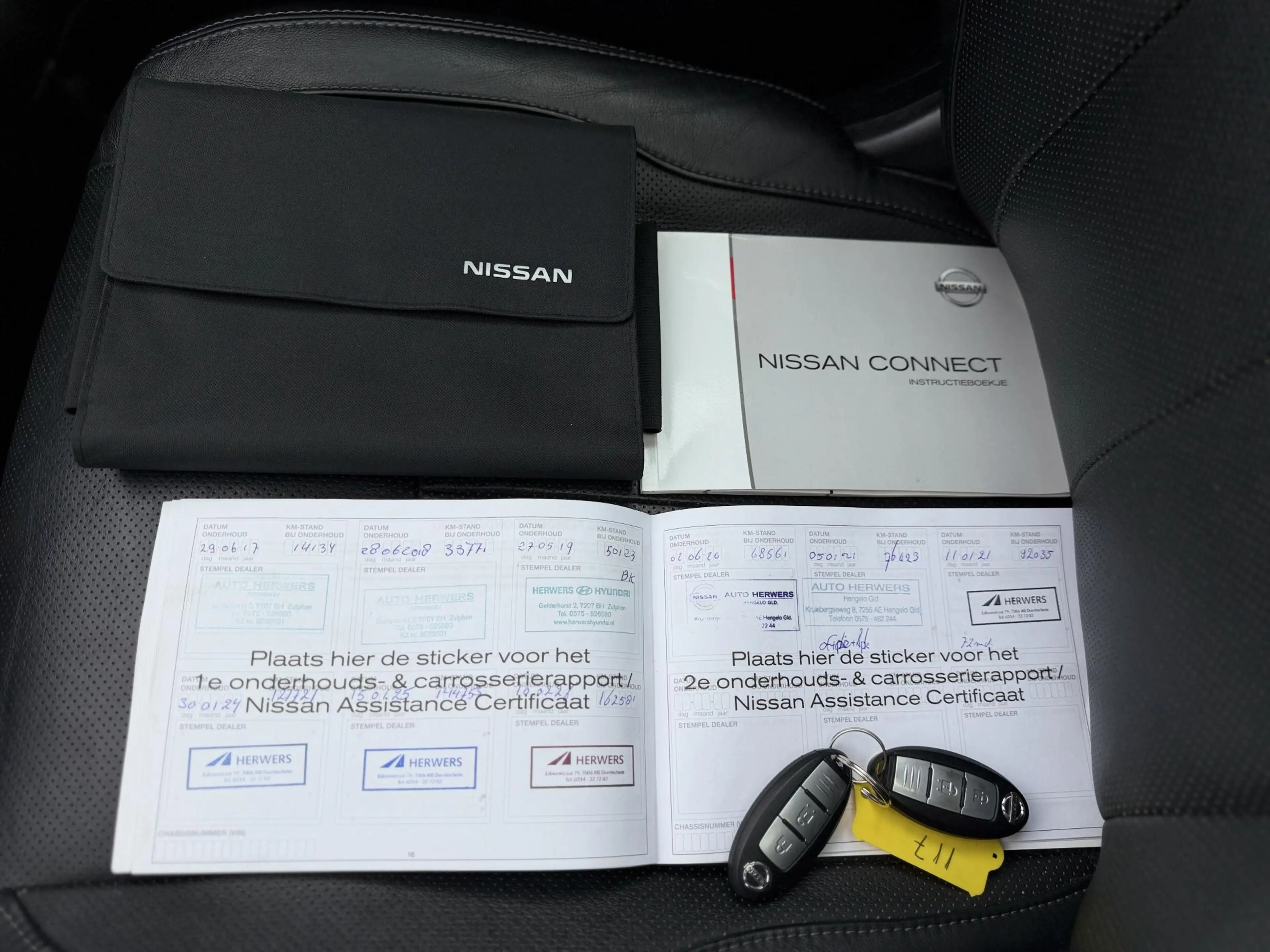Nissan Qashqai 1.2 Business Edition|Pano Dak|Leer|360*Cam — photo 34