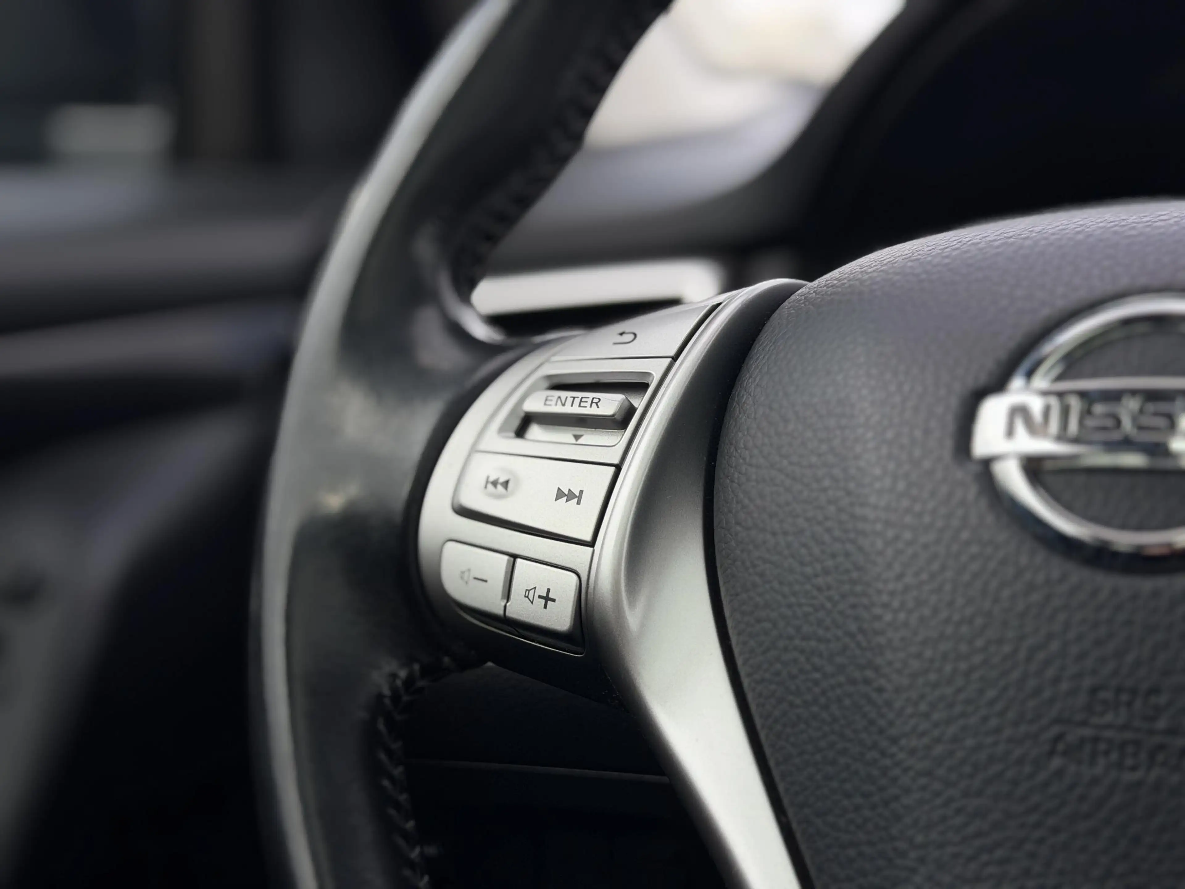 Nissan Qashqai 1.2 Business Edition|Pano Dak|Leer|360*Cam — photo 18