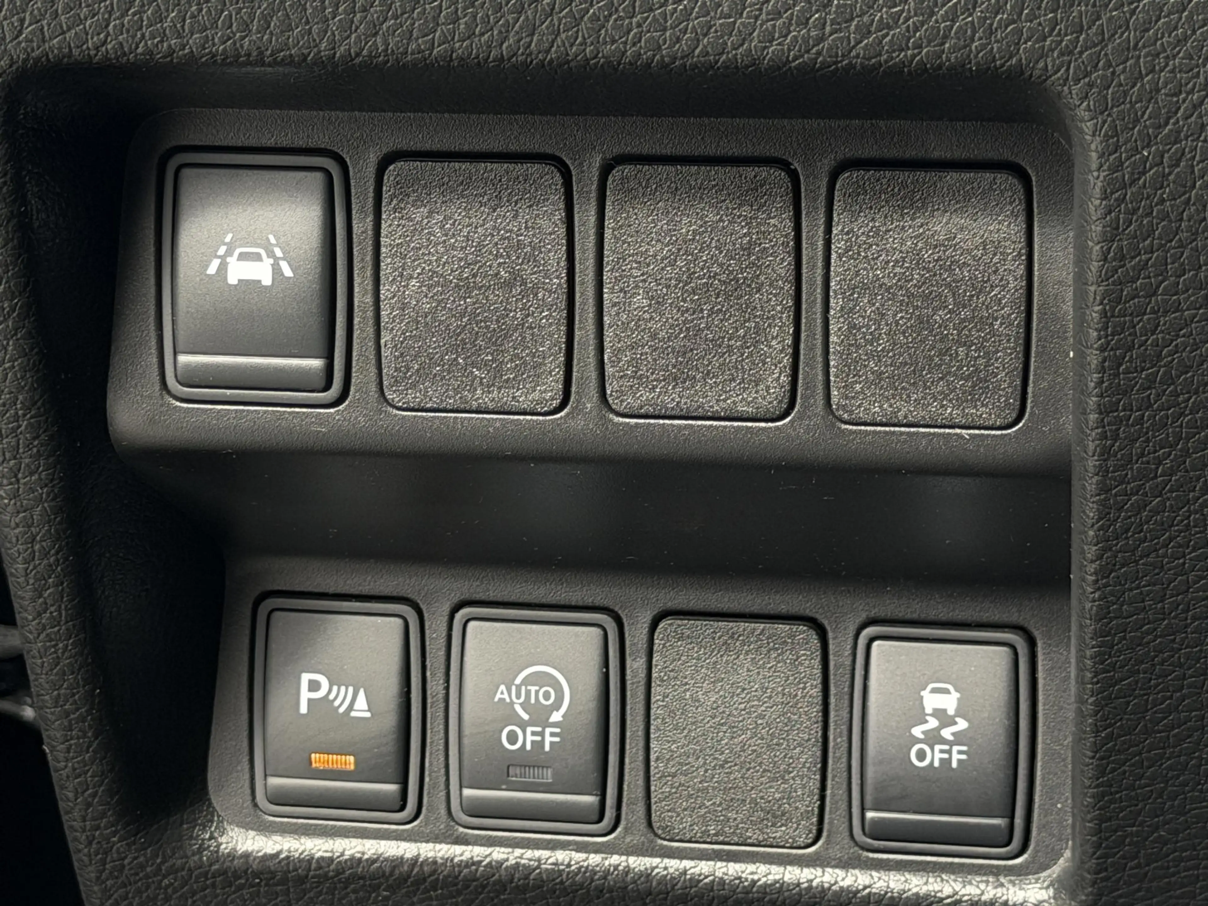 Nissan Qashqai 1.2 Business Edition|Pano Dak|Leer|360*Cam — photo 29