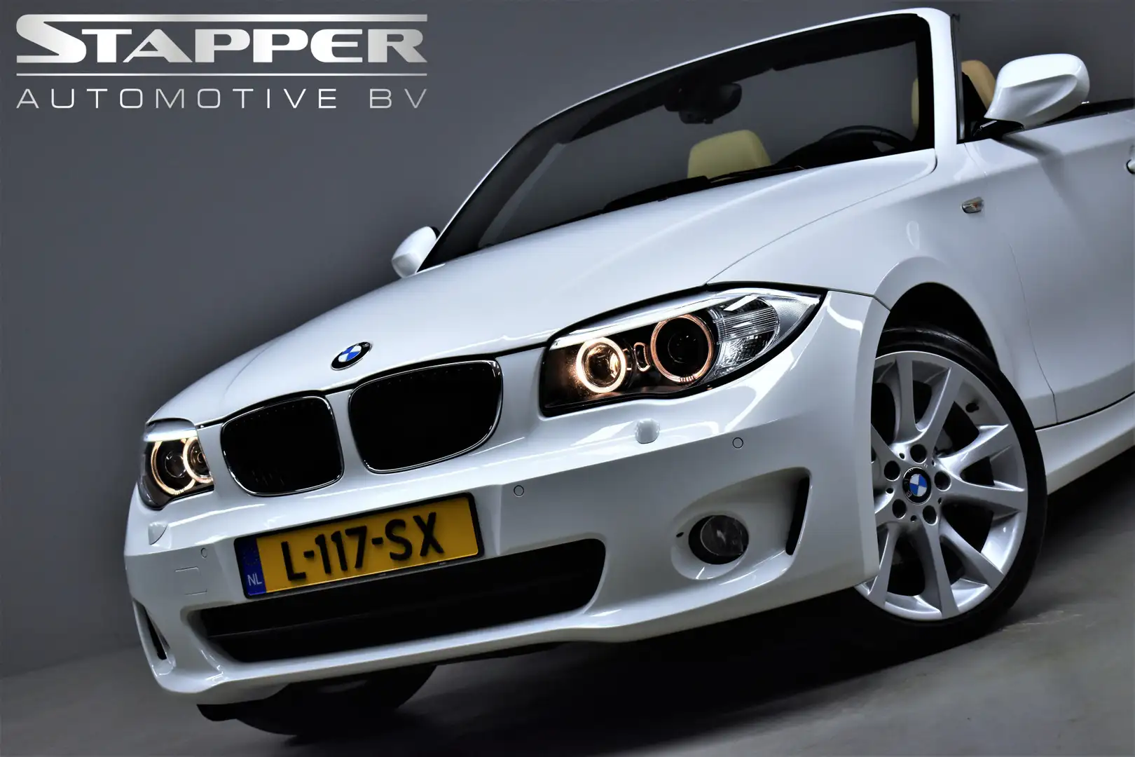 BMW 125 1-serie Cabrio 125i 218pk 6-Cil. Automaat High Exe Weiß - 2