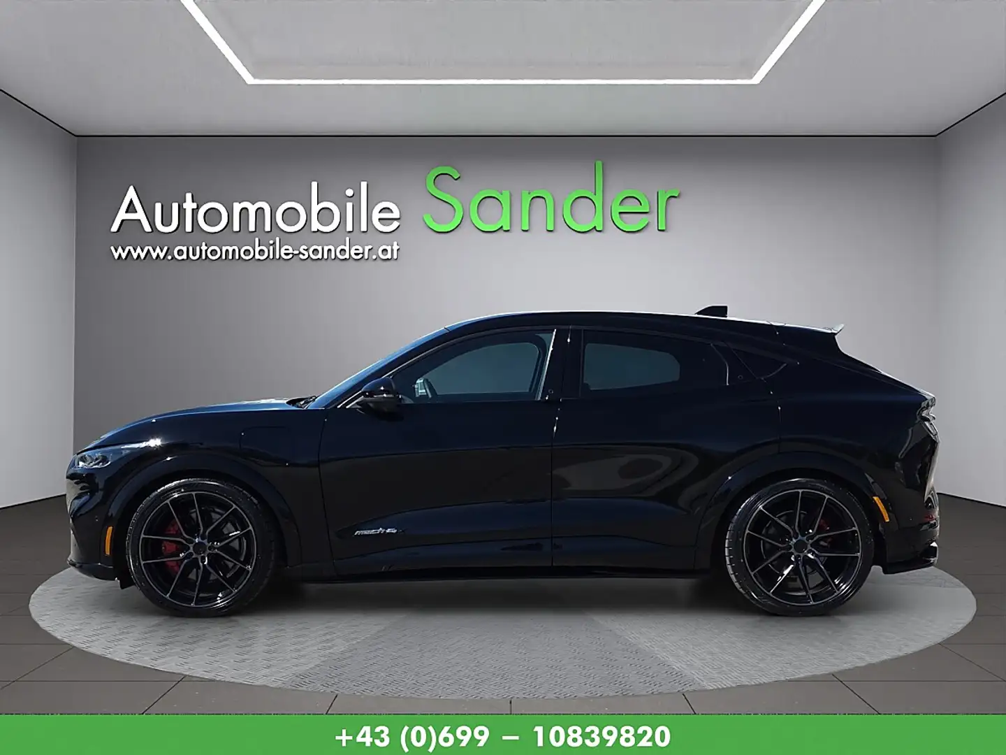 Ford Mustang Mach-E Extended Range AWD Premium*EINZELSTÜCK* Schwarz - 2