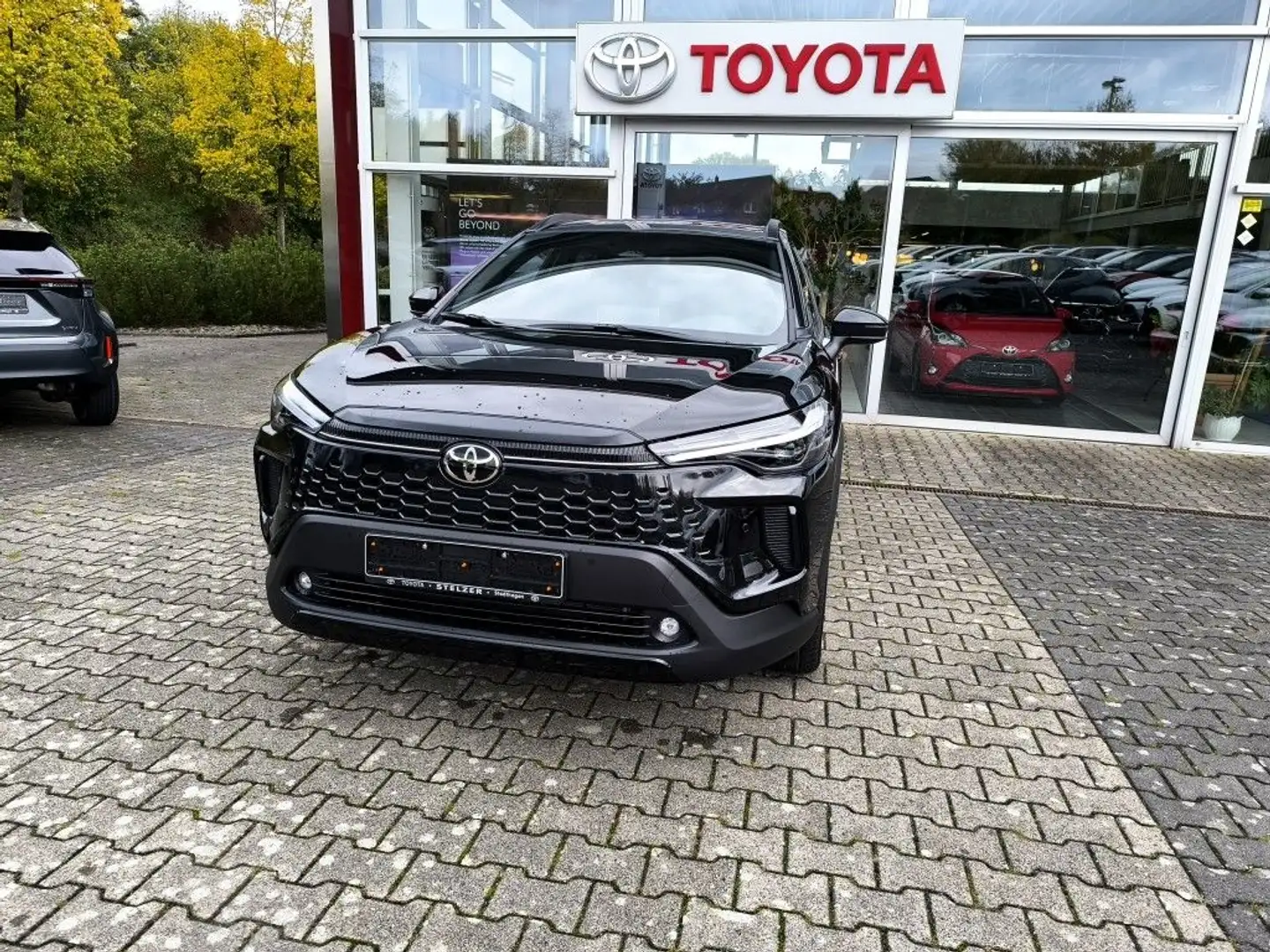 Toyota Corolla Cross Hybrid 2.0 VVT-i Teamplayer Schwarz - 2