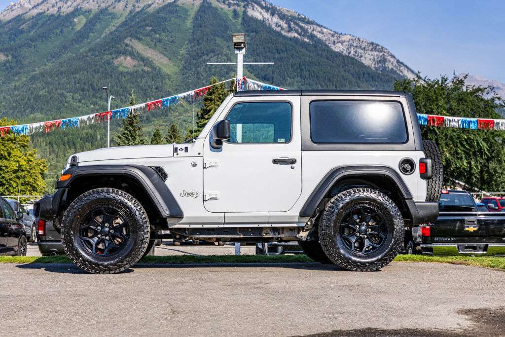 2020 Jeep Wrangler Sport S — снимка 1
