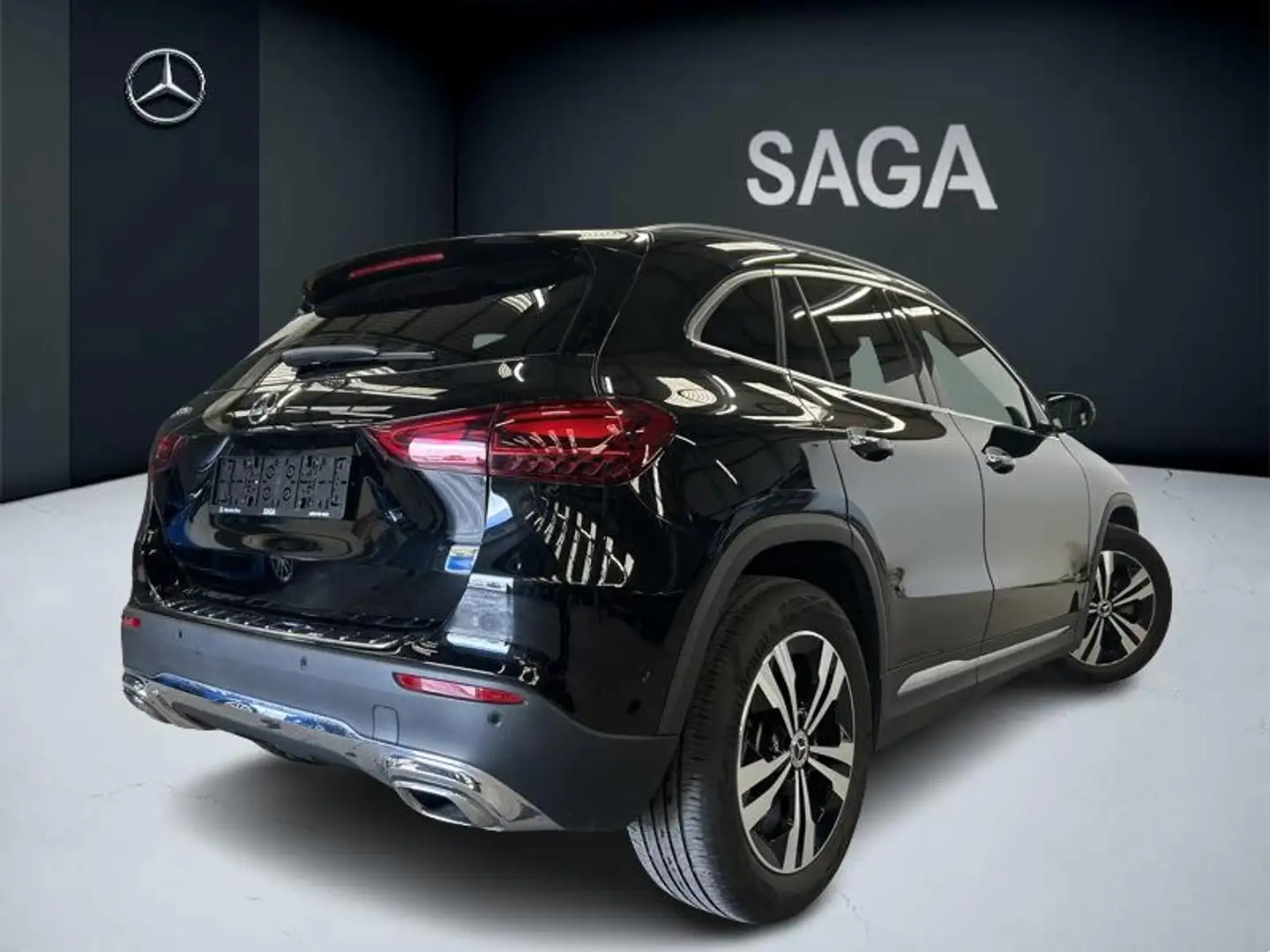 Mercedes-Benz GLA 180 180 d Luxury Line Facelift Schwarz - 2