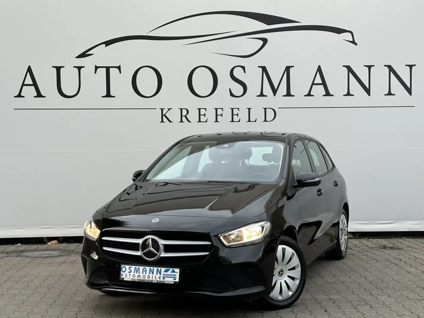 Mercedes-Benz B 250 e 8G-DCT   CarPlay   Vorklimatisierung Schwarz - 1