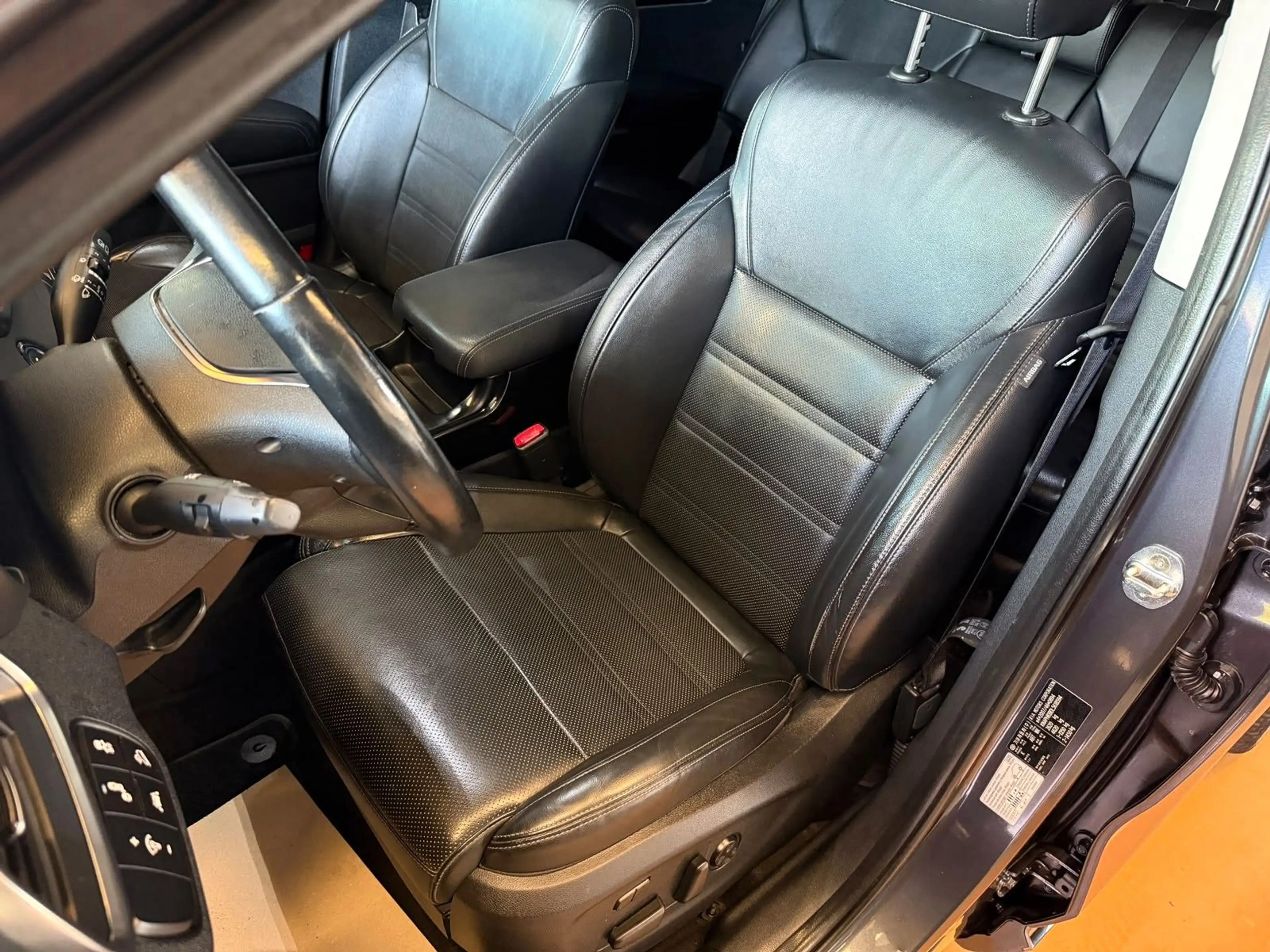 Kia Sorento Platinum Edition 4WD Panorama / 360° Kam — photo 8