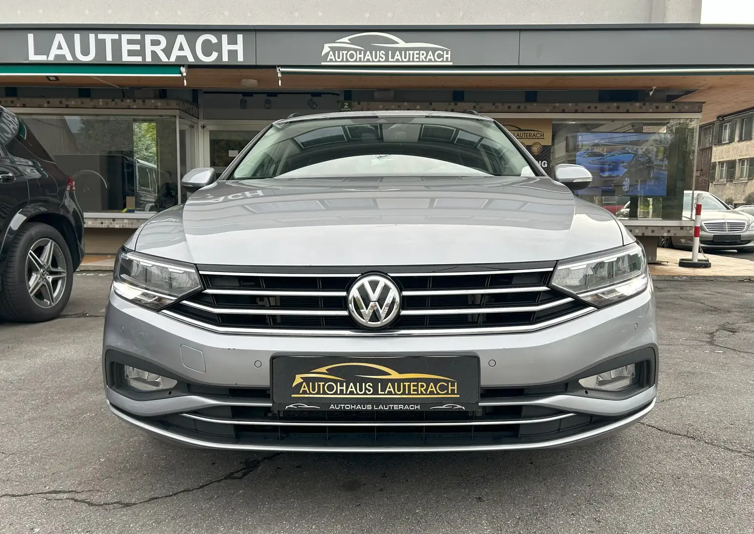 Volkswagen Passat Variant 2.0 TDI Business DSG *ACC *APP *NAVI *LED *SHZ Grau - 2