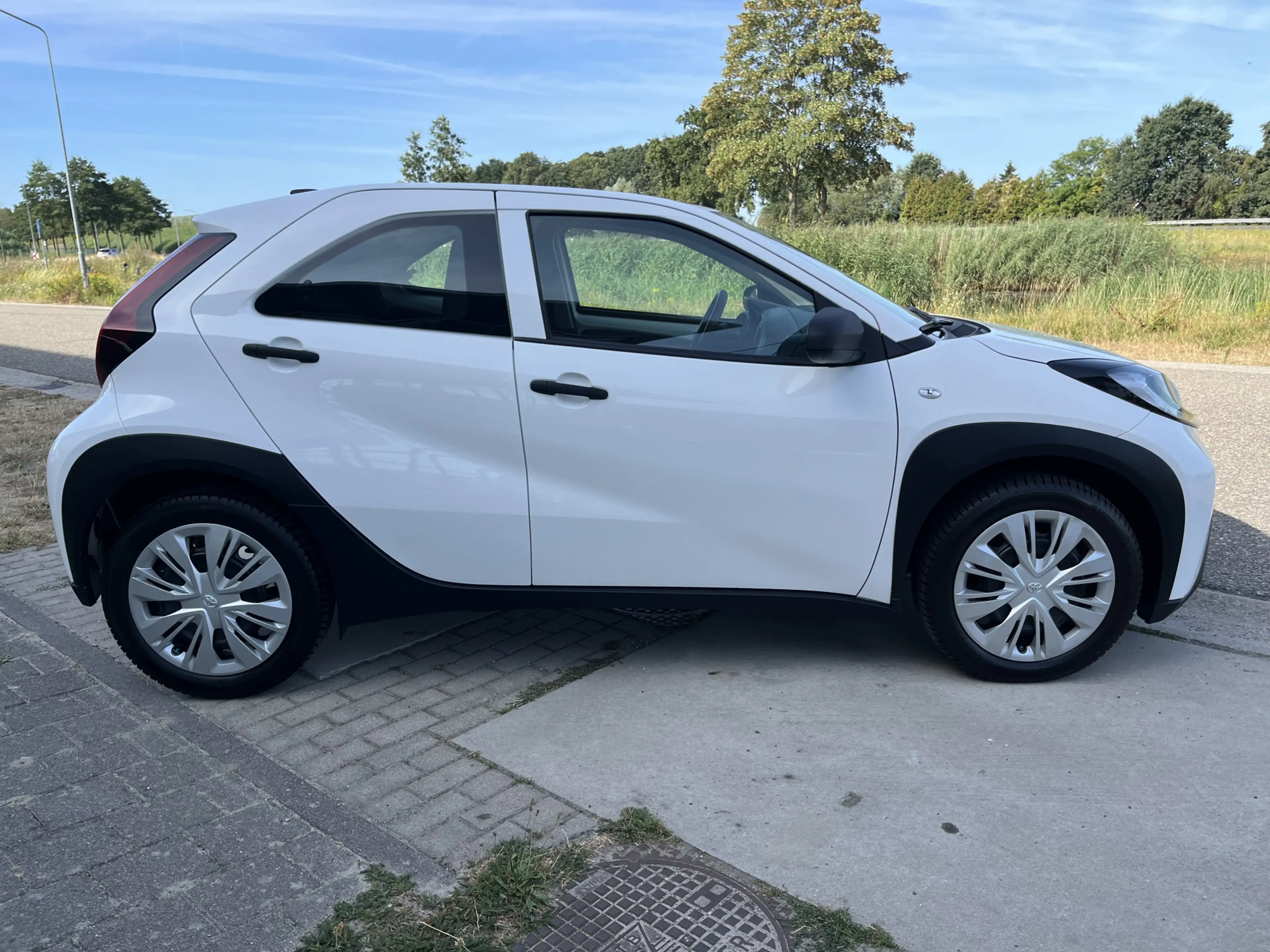 Toyota Aygo X 1.0 VVT-i MT / Airco / — photo 9