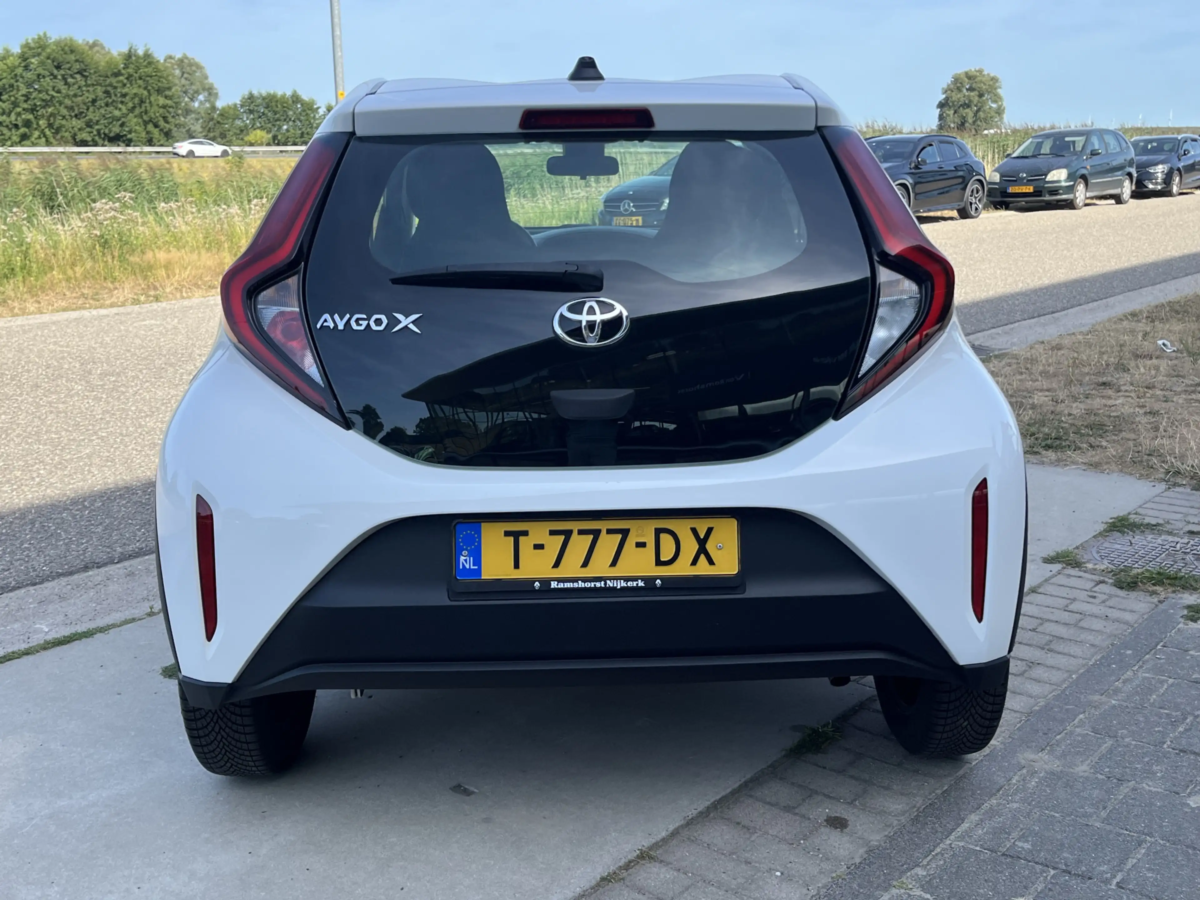Toyota Aygo X 1.0 VVT-i MT / Airco / — photo 8