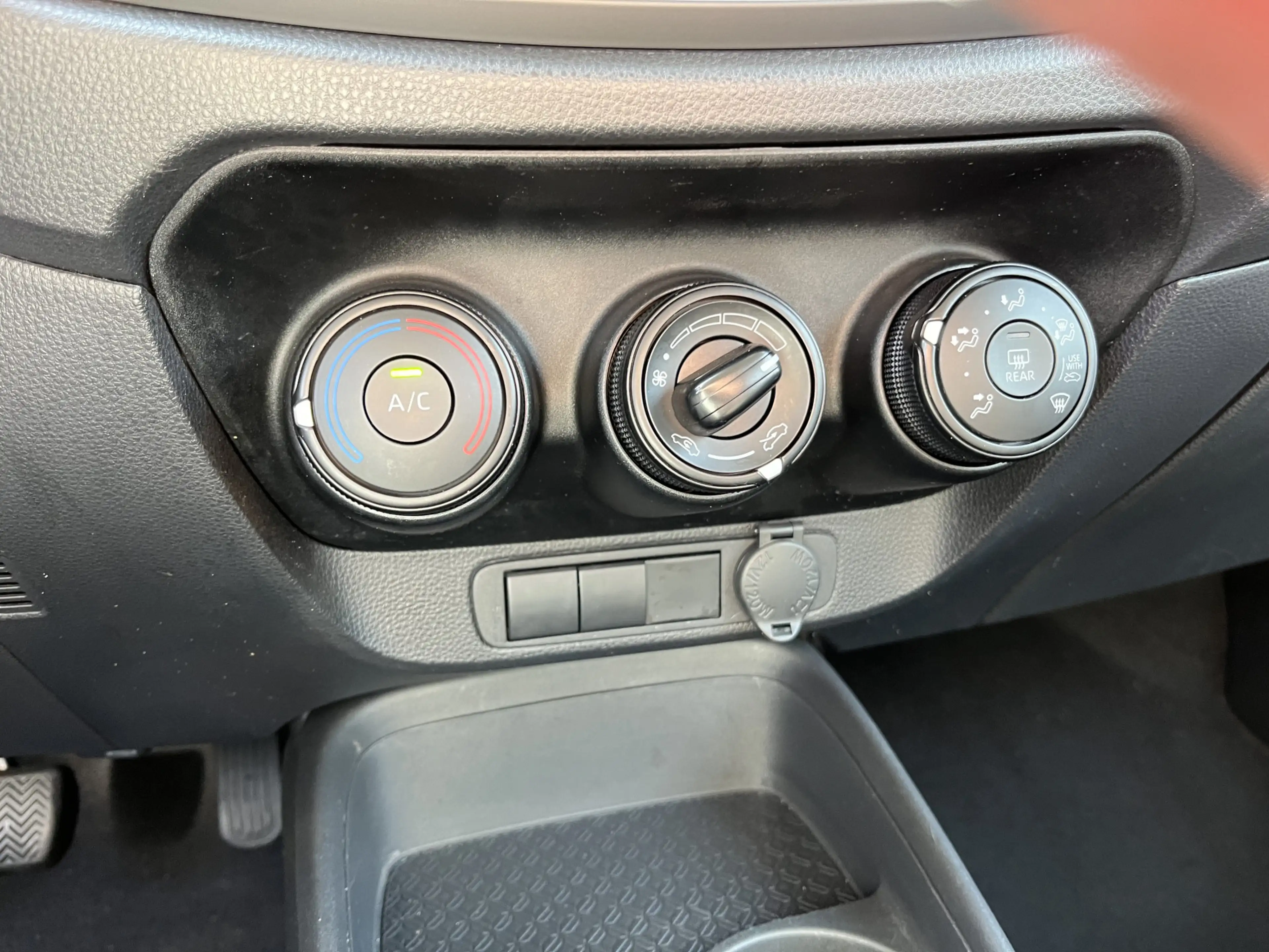 Toyota Aygo X 1.0 VVT-i MT / Airco / — photo 11